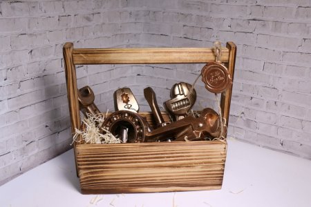 Ящик с инструментами из шоколада