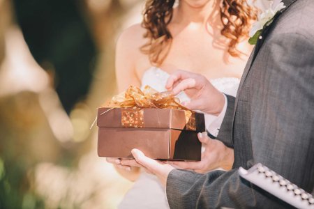 Вручение подарков на свадьбе